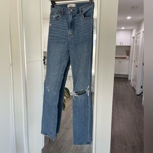 Ultra High Rise 90s Slim Straight Jean Abercrombie & Fitch Jeans